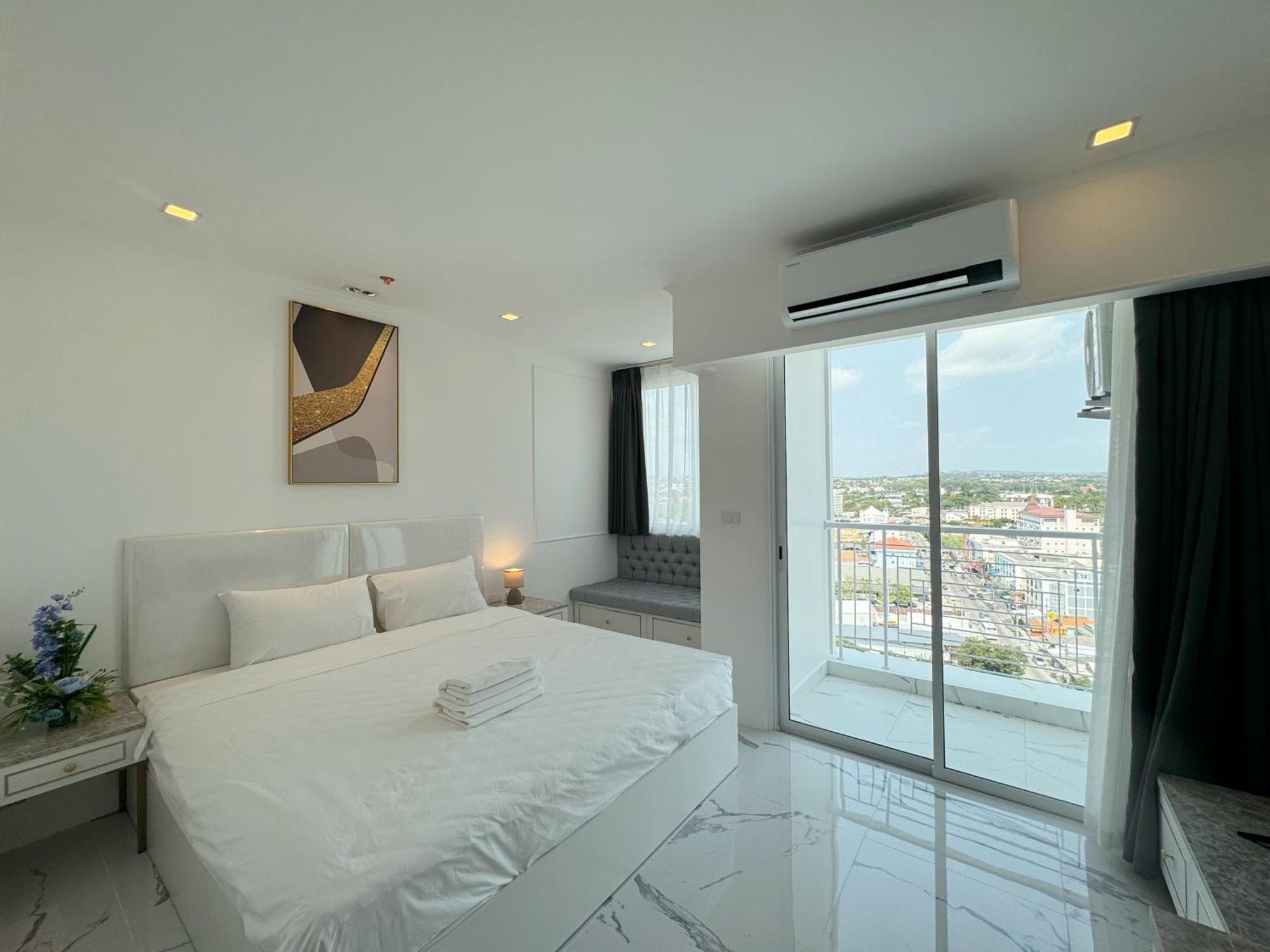 The Empire Chic Residence Jomtien & Yahaha ภายนอก รูปภาพ