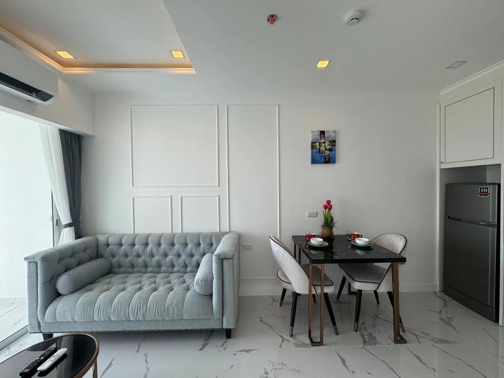 The Empire Chic Residence Jomtien & Yahaha ภายนอก รูปภาพ